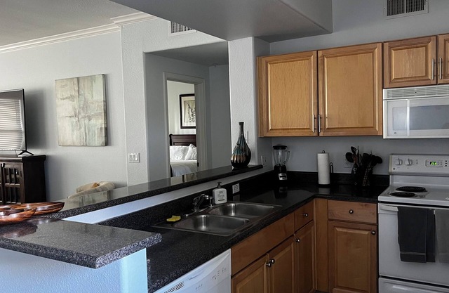 Furnished two bedroom condo located in Grayhawk with great amenities