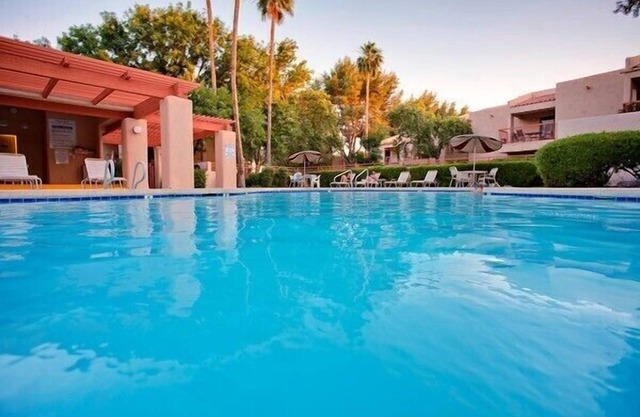 Furnished Vacation Condo in the Middle of Scottsdale