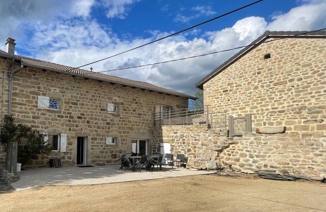 Gîte au Calme à 15 Minutes du Puy en Velay, Idéal Pour les Familles