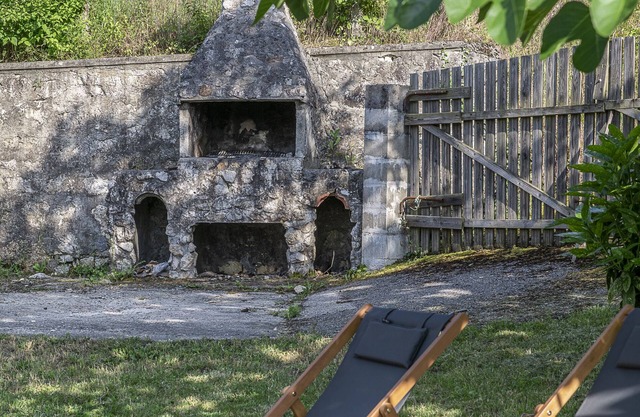 Gîte de la Cascade, Maison Spacieuse Avec Piscine