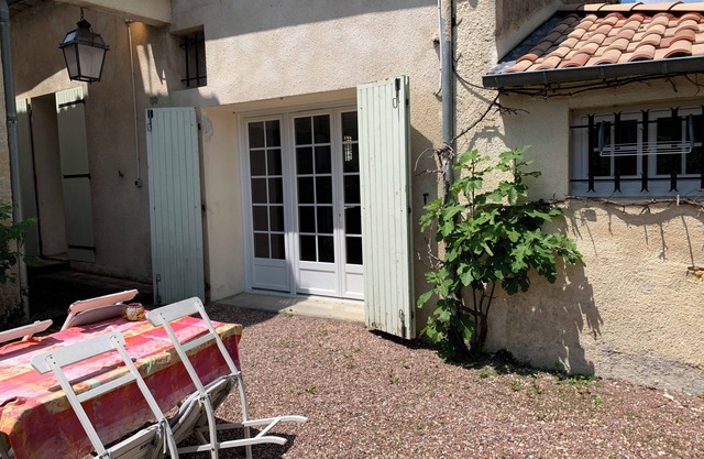 Gîte en Terre des Graves sur les Bords de la Garonne à 30 min de Bordeaux