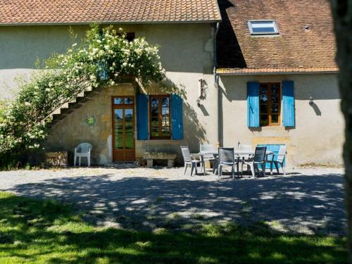 Gîte familial avec piscine, loisirs et nature près de Souvigny - FR-1-489-231