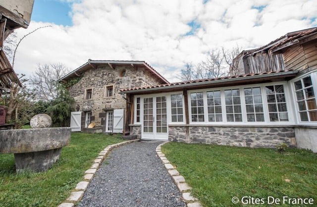 Gîte Idéalement Situé Pour Visiter le Département du Puy-de-dôme