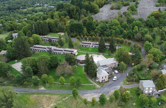 Gîte in Saint-Julien near Scenic Auvergne
