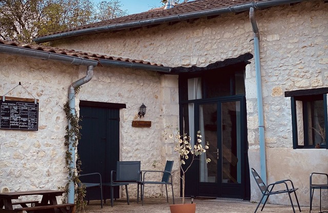 Gîte "La Tonnellerie" Domaine Métairie des Gâcheries-Dordogne/Périgord Vert