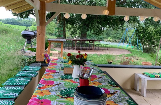 Gîte Papyrus 2 Pers - Piscine, Confort & Nature - Au Petit Bernerot