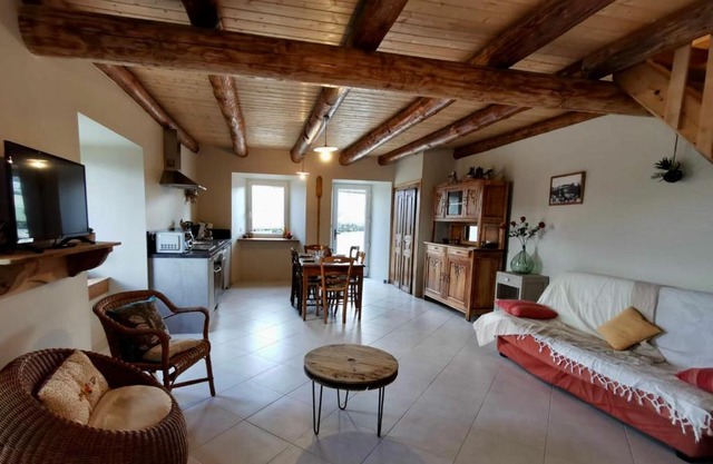 Gîte rénové au cœur de l'Auvergne - FR-1-582-336