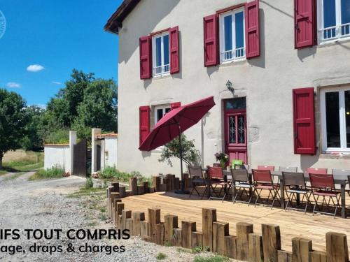 Gîte spacieux 15 pers. avec 5 chambres et terrasse - FR-1-496-265