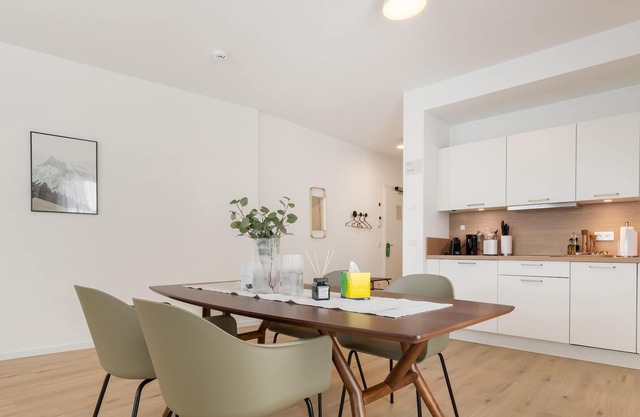 Gütersloh Eickhoffstr | One-Bedroom Suite + Balcony