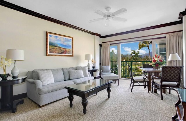 G303 - Amazing Value at the Waipouli Beach Resort! 1 Bedroom Suite Sleeps 4 w AC