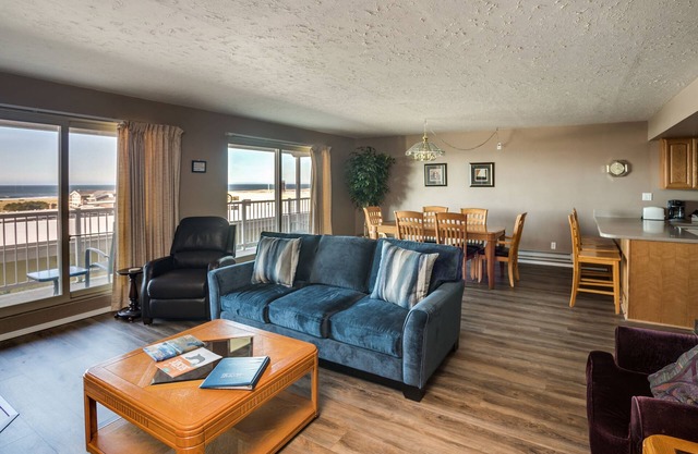 G622 1st Floor 2 Bedroom ocean view No Cleaning Fees
