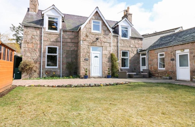 Gairnlea House