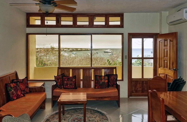 Galeodan Amberjack Suite - your family home in Paradise