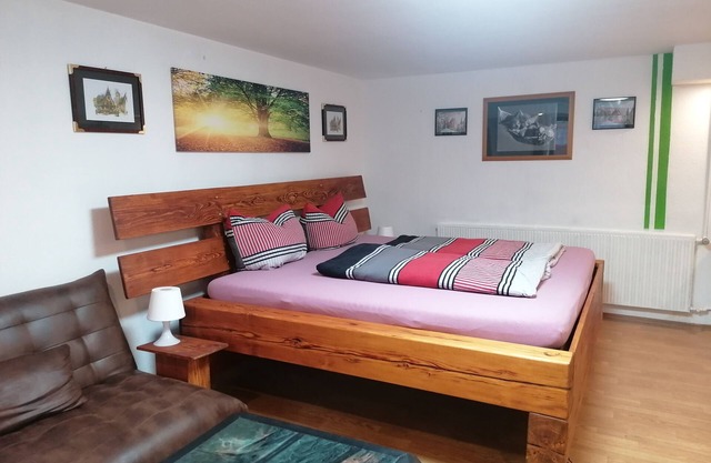 Ganz Neu, 2022 Renovierte Souterrainferienwohnung, 3 km Neben Rothenburg O.d.t