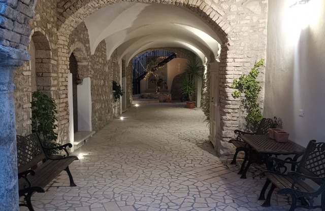 Garda Lake, Puegnago del Garda, Raffa historical center