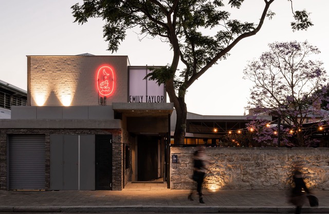 Garde Hotel and Warders Cottages