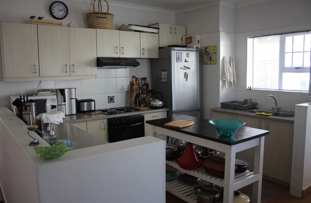 GARDEN ROUTE SELF CATERING HOUSE - HUBBS PLACE is in Sedgefield close to Knysna