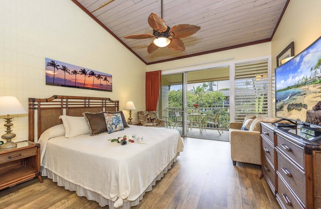 Garden View Second Floor Studio at Napili Shores – Steps to Napili Bay D229