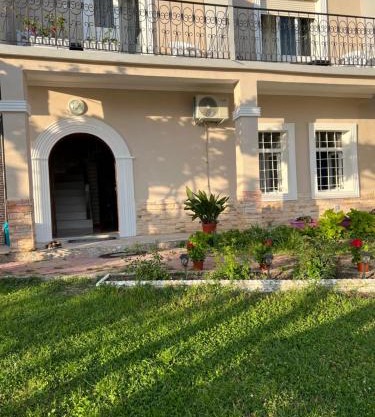 Garden Villa Guni