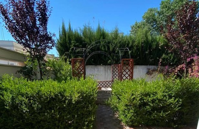 Garibaldi Apartment | outdoor space, wifi