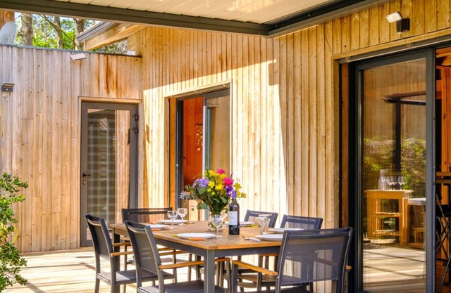 Gastes, Charmant chalet en bois avec Jacuzzi 6 pers