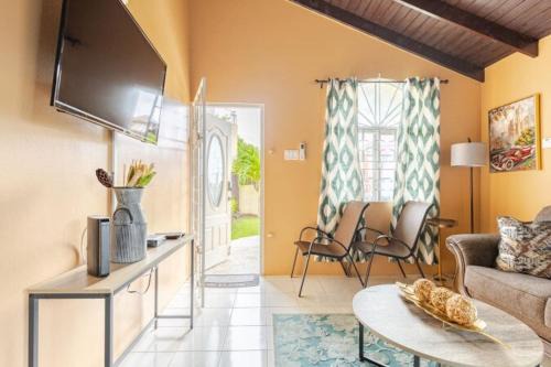 Gated Charming deluxe 2 bed home
