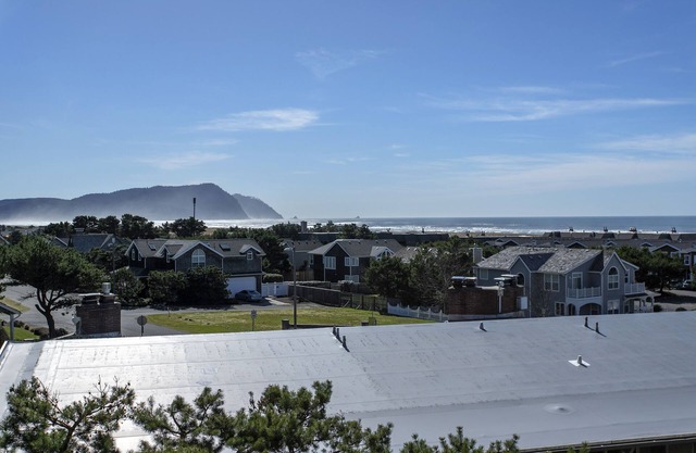 Gearhart House G638 2nd floor, no cleaning fees