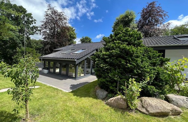 Gemütliches Haus zwischen Förde und Golfplatz