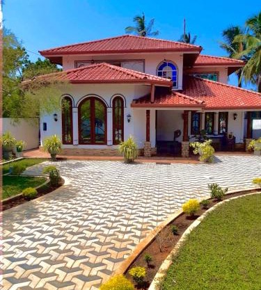 Gemlita Villa in Uswetakeiyawa