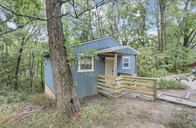 Gentle Breeze: The Evergreen: Romantic Secluded Getaway