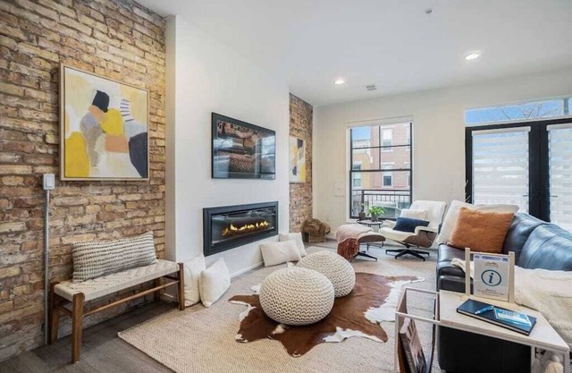 George 201 Charming Condo on 8th w/Deck