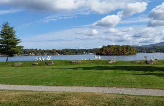 Georgous gated community with private beach, docks, openspace and walking trails