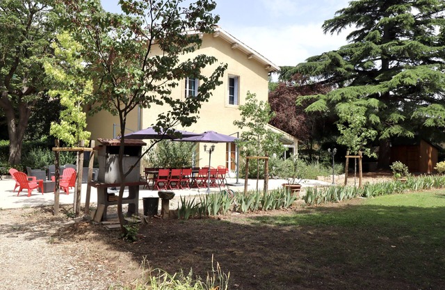 Gîte 10 persons in a Mas Languedocien with swimming pool and jacuzzi