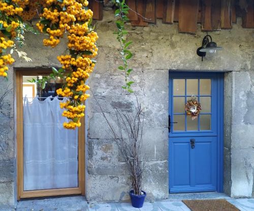 Gite Arthur et Germaine Maisonnette à la campagne avec un grand jardin