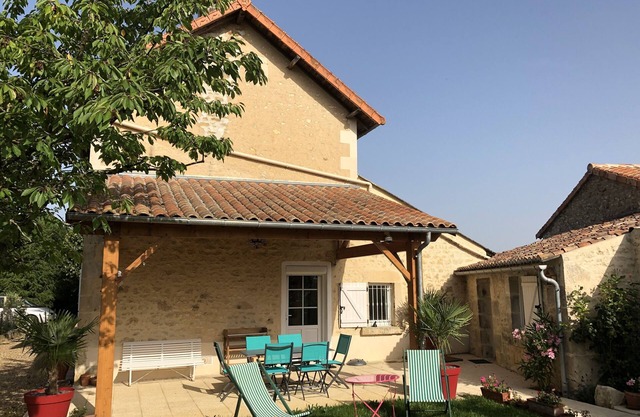 GITE DE CHARME 3 Etoiles, Label Clef Verte, Wifi Fibre, Futuroscope 86800 LAVOUX