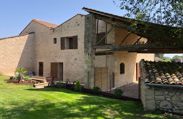 Gîte in Périgord in the heart of the vineyards - with swimming pool