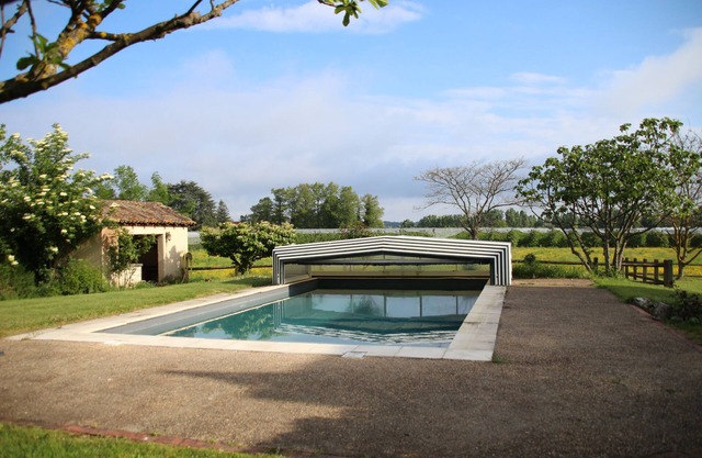Gîte in Périgord with swimming pool and private park