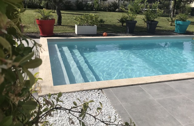 Gite kenza in the heart of Provence with swimming pool in a 3000 m2 property.