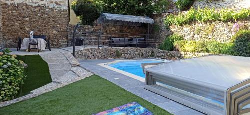 Gite L'0livier avec piscine en Aveyron