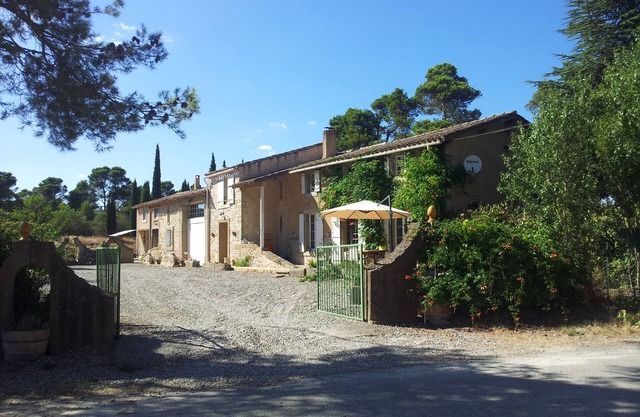 Gite near Carcassonne, Aude. Newly renovated gite in private domain. Beautiful, rural setting close to local amenities, pleasure lakes and beaches.