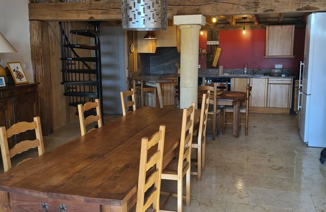 Gite Pinta, spacious, bright, in the countryside, quiet, near town center