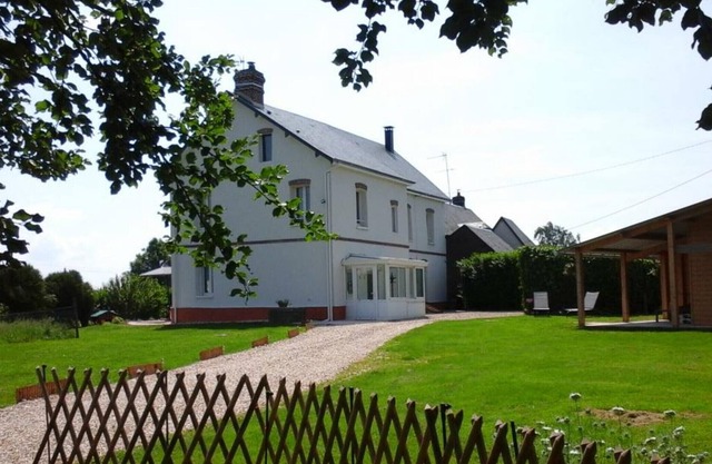 Gite Pissy-Pôville, 6 bedrooms, 14 persons