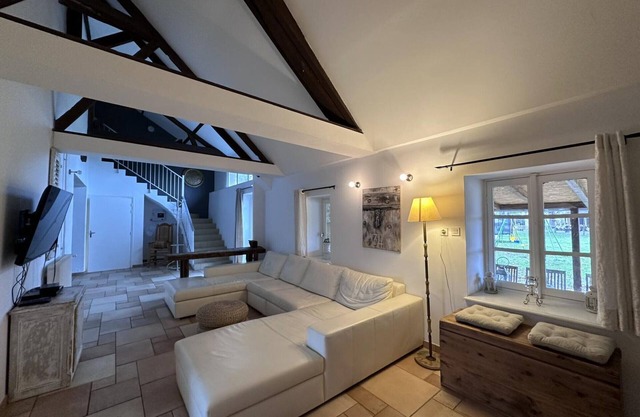 Gite Souvigny, 6 bedrooms, 13 persons
