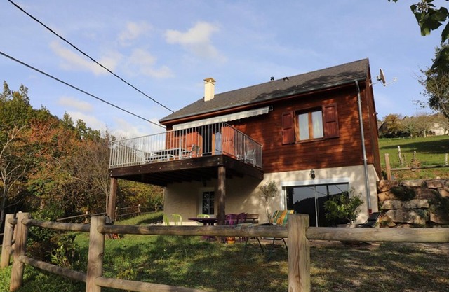 Gite Vieillevie, 2 bedrooms, 4 persons