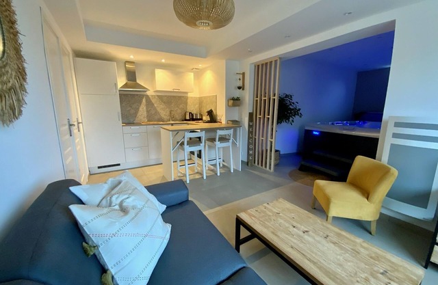 Gîte with private Jacuzzi