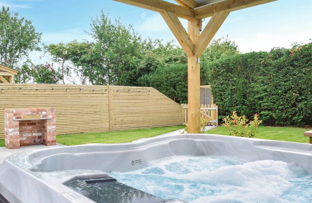 Glamping Pod 1 - UK49949