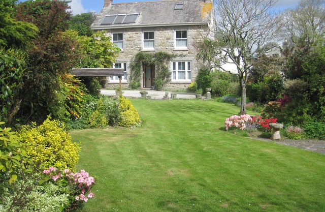 Glengarth - Cornish Granite Victorian House - First Floor 3 Bed Deluxe flat