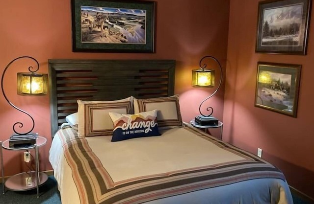 Gold Digger's Cottage (RC7)