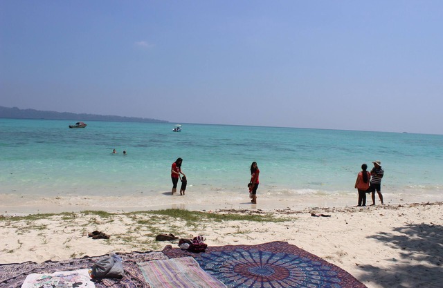 Gold India Beach Resort