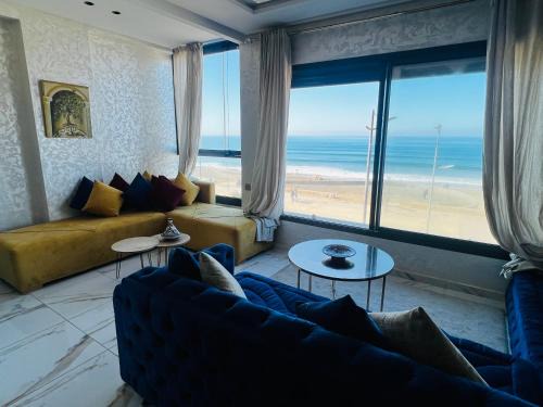 Golden Beach Elegance Sea View & Serenity